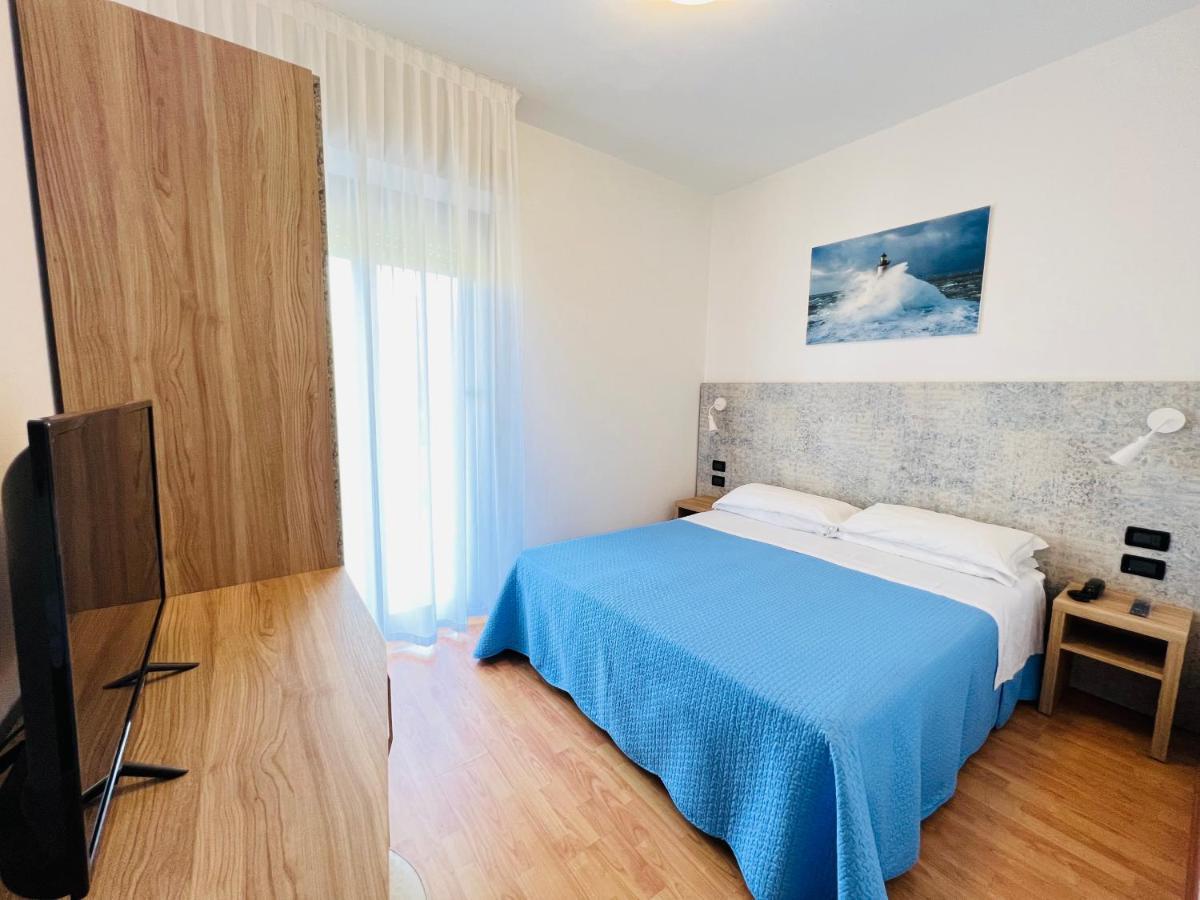 Hotel Betty B&B Rimini Exterior foto